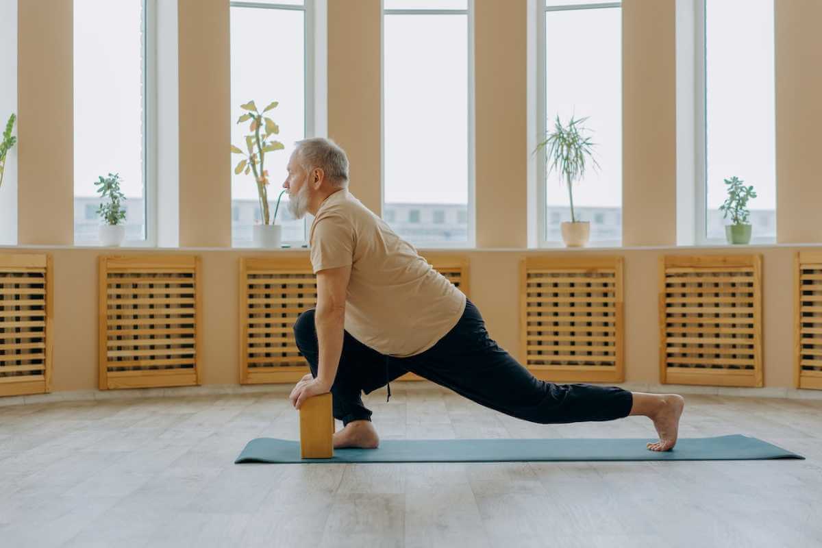 how to use the yoga blocks