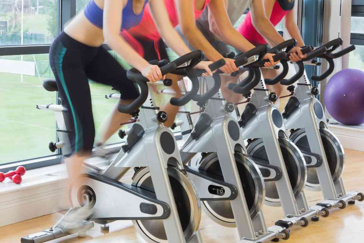 upright bike vs spin bike